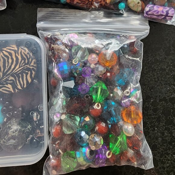 Wide Variety of Jewelry/Crafting Beads - Picture 5 of 12